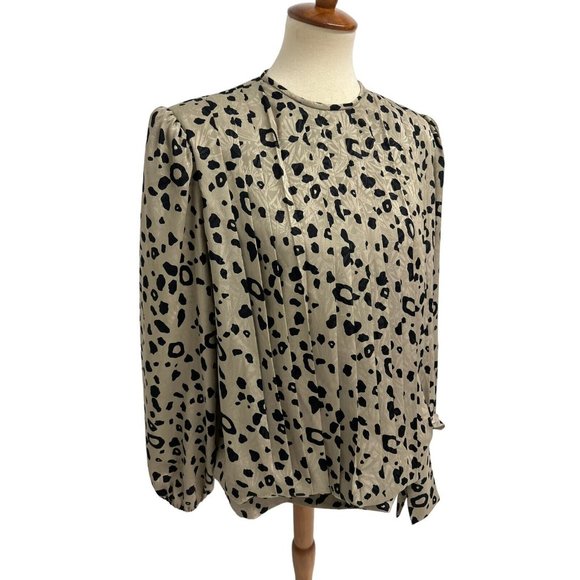 Darcy Women's Long Sleeve Light Gold Pleated Cheetah Print Blouse Size L - Picture 6 of 12